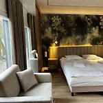 Mietowe Wzgorza Mansion House * ザクロチム