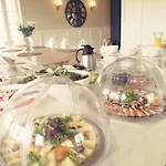 ホテル Mietowe Wzgorza Mansion House ザクロチム