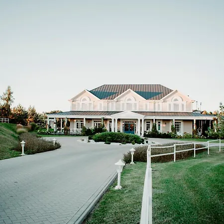 Mietowe Wzgorza Modlin Airport ホテル ザクロチム
