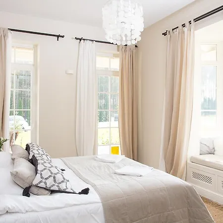 Mietowe Wzgorza Mansion House