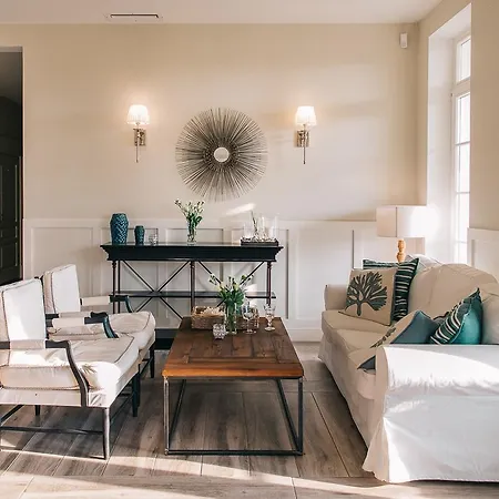 Mietowe Wzgorza Mansion House Zakroczym