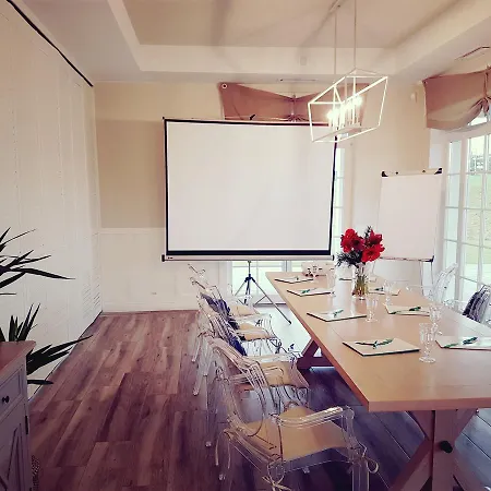 Mietowe Wzgorza Mansion House * Zakroczym