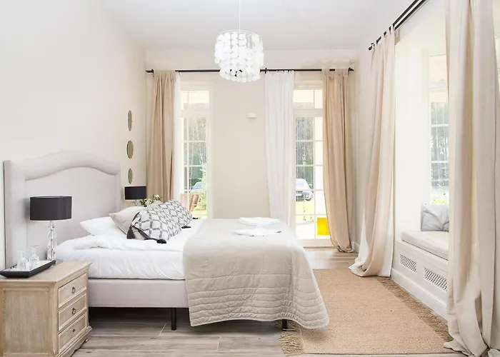 Miętowe Wzgórza Mansion House Hotel Zakroczym