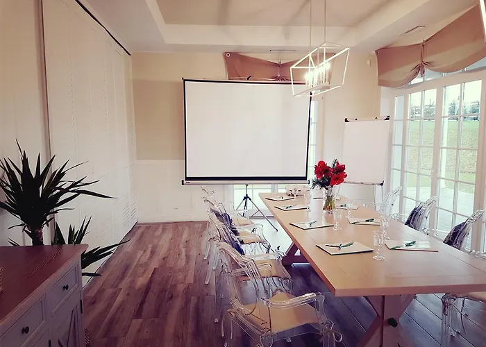 Miętowe Wzgórza Mansion House * Zakroczym