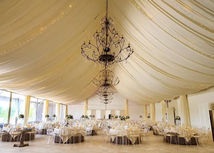 Miętowe Wzgórza Mansion House * Zakroczym